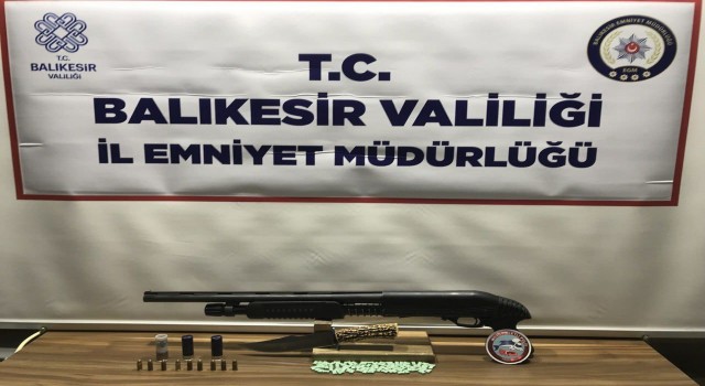 Balıkesirde polisten asayiş ve uyuşturucu operasyonu