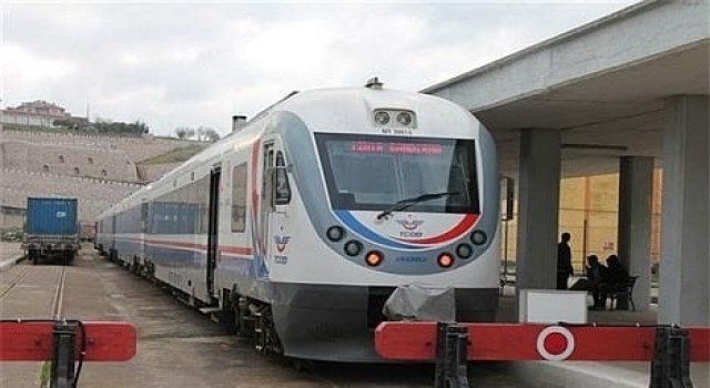 Balıkesirin Bandırma tren seferleri tekrar başlıyor.