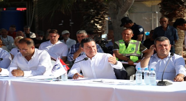 Başkan Aras, Turgutreiste halkla buluştu