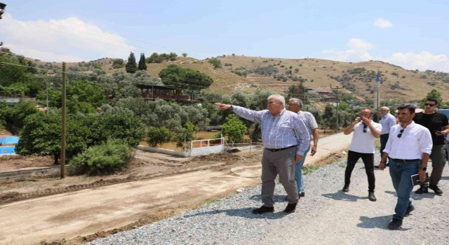 Başkan Atay yağıştan etkilenen mahallelerde incelemelerde bulundu