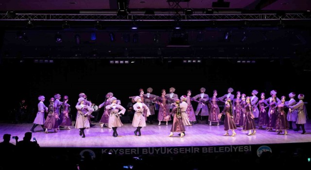 Başkan Büyükkılıç, Kafkas Derneğinin Kültür Gecesine katıldı