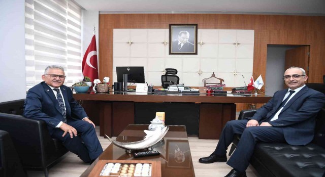 Başkan Büyükkılıçtan ERÜ Tıp Fakültesi Başhekimine ziyaret