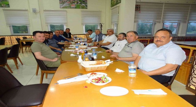 Başkan Çalışkan, mahalle muhtarlarıyla bir araya geldi