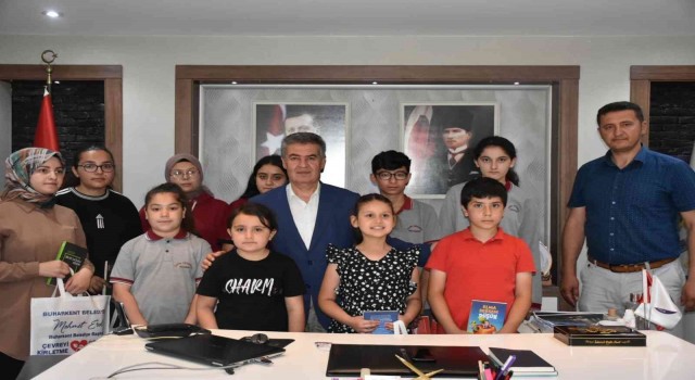 Başkan Eroldan başarılı öğrencilere ödül