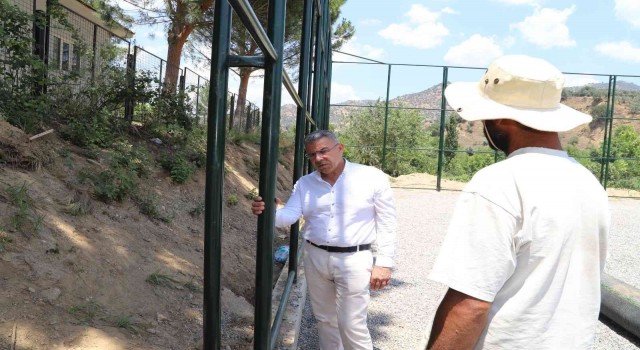 Başkan Güler: Semt halı sahaları gençlerin yeni spor adresi olacak