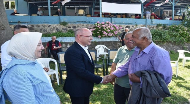 Başkan Gürkan, huzurevi sakinlerinin mutlu gününe ortak oldu