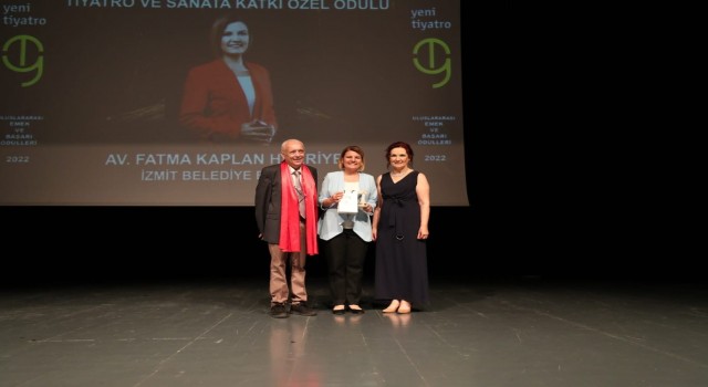 Başkan Hürriyete sanata katkı ödülü