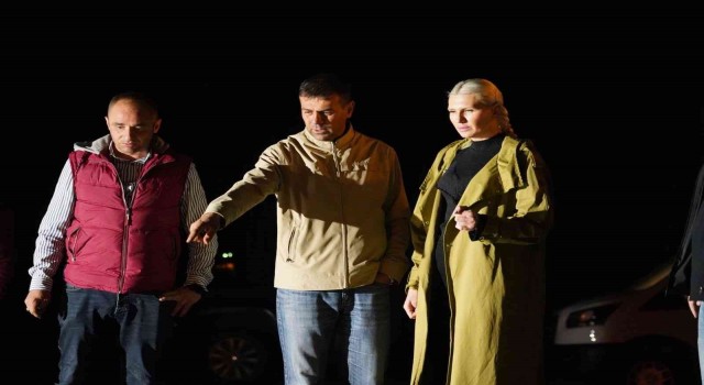 Başkan Vekili Subaşı gece boyunca sahada çalışmaları takip etti