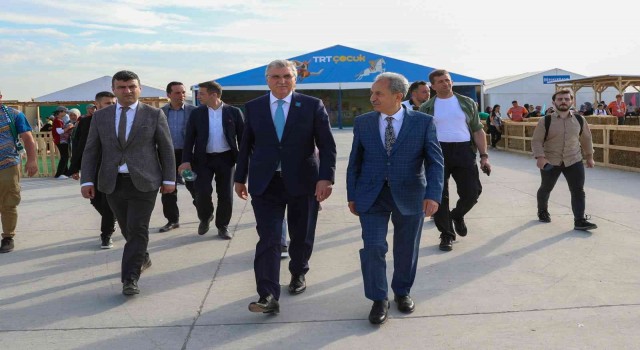 Başkan Yüce: “Kültürlerin şehri Sakarya, milletleri kendisine hayran bıraktı”