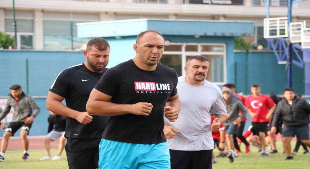 Başpehlivan Gürbüz, altın kemerin ebedi sahibi olmak istiyor