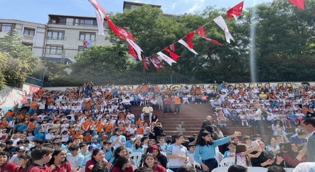 Beyoğlunda Okullarda Ödüllü Atık Toplama Kampanyası”nda dereceye girenler ödüllendirildi