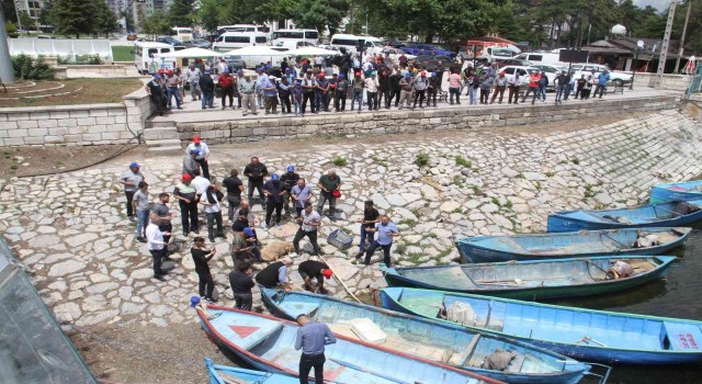 Beyşehir Gölünde yeni balık av sezonu dualarla açıldı