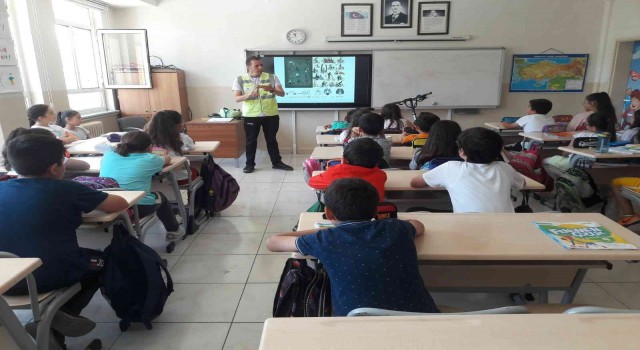 Bilecikte öğrencilere Temel Trafik ve Bisiklet Ulaşım, Yaşam Kültürü semineri