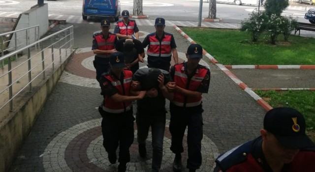 Bilecikte yaşlı çifti dolandıran şahıslar yakalandı