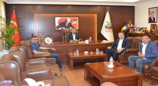 BİMFEDten Mutkideki bütün köylere giyim yardımı