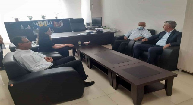 Böbrek hastası yaşlı adam, hastaneye diyaliz makinesi hibe etti