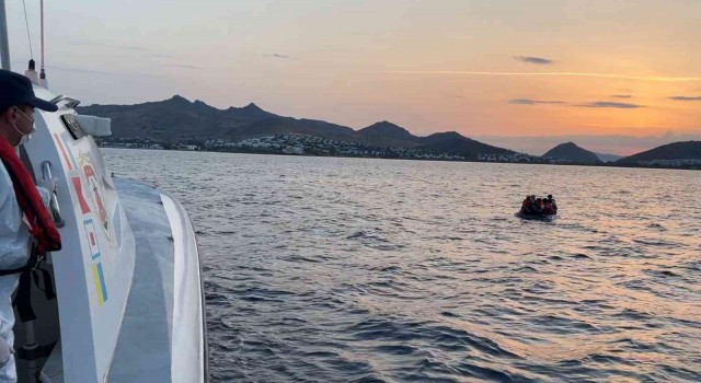 Bodrumda 16 düzensiz göçmen kurtarıldı, 14ü yakalandı
