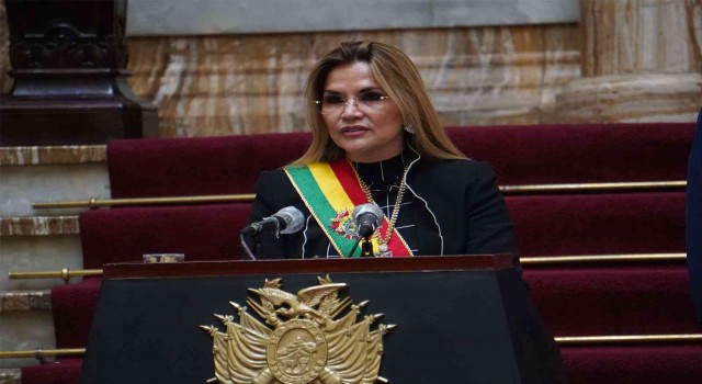 Bolivyanın eski geçici Devlet Başkanı Aneze 10 yıl hapis cezası