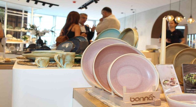 Bonna, yeni Showroomunu Pendikte açtı