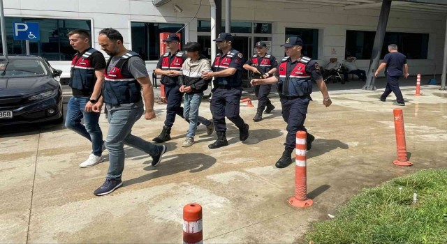 Boyabatta babasını tüfekle vurarak öldüren zanlı tutuklandı