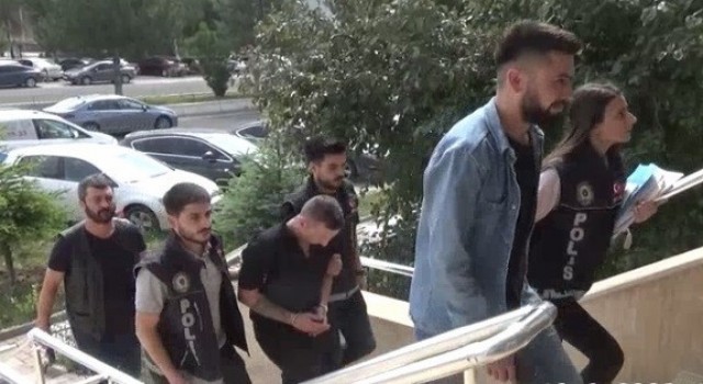 Bozüyükte narkotik polisi uyuşturucu tacirlerine göz açtırmıyor
