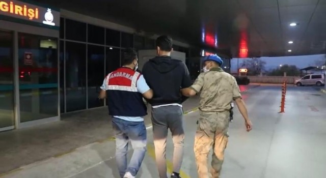 Buldanda uyuşturucu ticareti yapan 2 kişi tutuklandı
