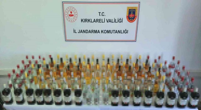 Bulgaristandan getirilen piyasa değeri 70 bin TLlik 125 litre kaçak içki ele geçirildi