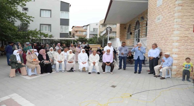 Burhaniyede Hacı Adayları dualarla uğurlandı