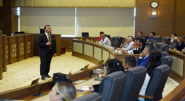 Bursa Büyükşehirde kamu personeline ‘protokol eğitimi