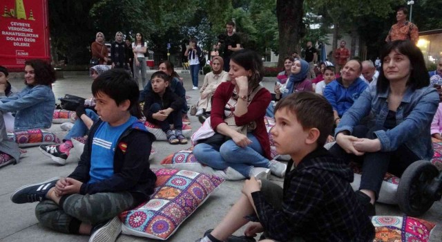 Bursada 7den 70e masal dünyasına renkli yolculuk