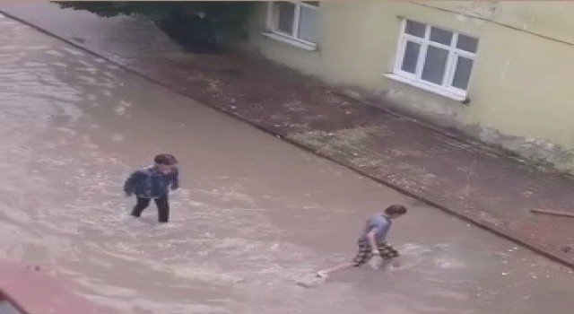 Bursada önce hortum, sonra sağanak yağış