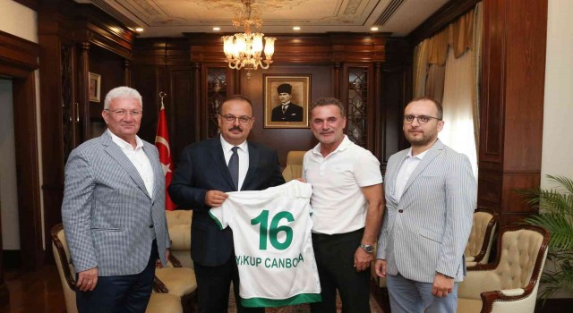 Bursaspordan, Vali Yakup Canbolata ziyaret