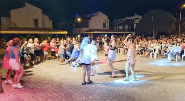 Büyükşehirden Davutlar Sevgi Plajında yaz konseri