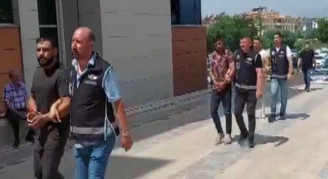 Çalıntı malları satın almak istemeyen esnafı haraca bağlamışlar