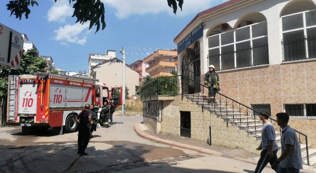 Camide yangın paniği