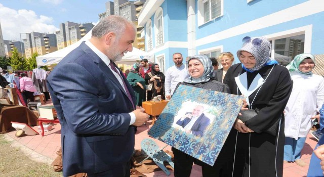 Canikte kursiyerler hazırladığı el emeği ürünleri sergiliyor