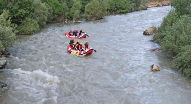 Çatakta rafting sezonu başladı