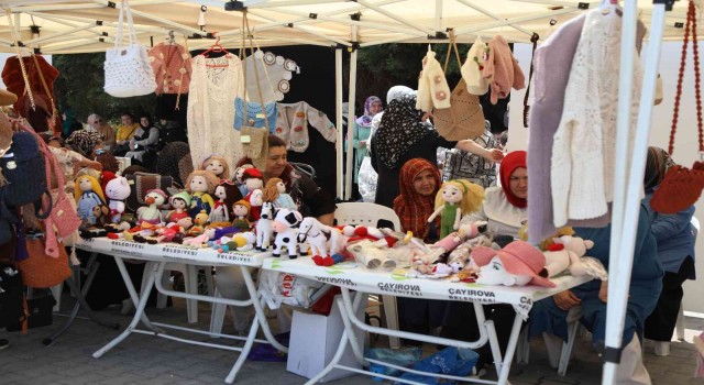 Çayırovada el emeği, göz nuru ürünler görücüye çıktı