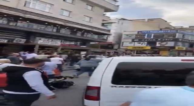 Çekmeköyde bir çocuğu taciz ettiği iddia edilen şahsa meydan dayağı