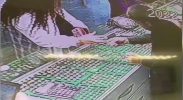 Çekmeköyde spa merkezinde işe başlayan şahıs, ikinci iş gününde altın bileklik çaldı