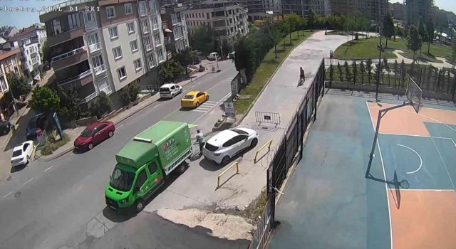 Çekmeköydeki ‘Park yapılaşmaya açılıyor diye eylem yaptılar, İBBnin kestiği ağaçları görmezden geldiler
