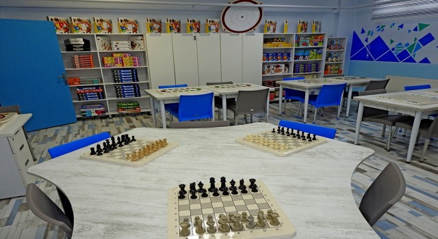 Çeşmede, şehit polis Ali Uçar adına Akıl ve Zeka Oyunları Atölyesi açıldı