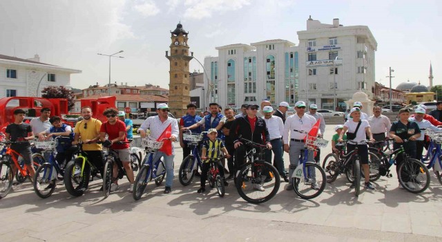 Çevre dostu bir yaşam için pedal çevirdiler