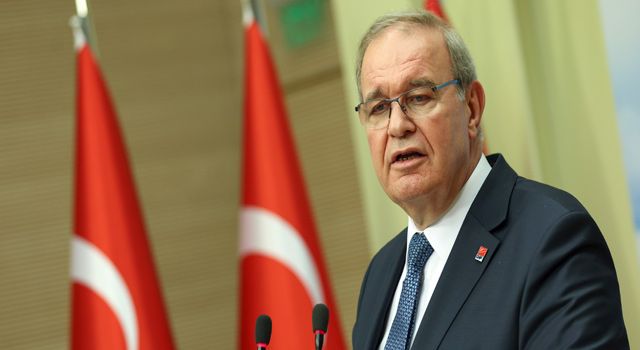 Faik Öztrak: “Kimsenin polisimize yumruk atması kabul edilemez”