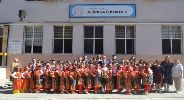 Çorluda karne dağıtım töreni