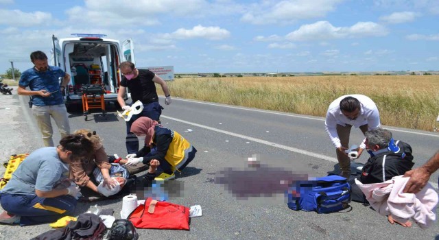 Çorluda motosiklet kamyonetle çarpıştı: 2 yaralı