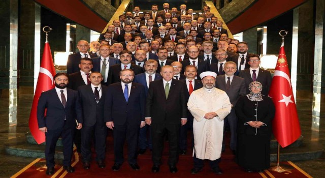 Cumhurbaşkanı Erdoğan, Diyanet İşleri Başkanlığı müşavir ve ataşeleri ile bir araya geldi