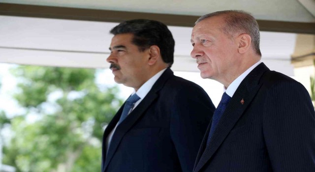 Cumhurbaşkanı Erdoğan, Venezuela Devlet Başkanı Maduroyu resmi törenle karşıladı
