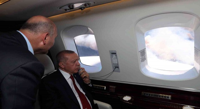 Cumhurbaşkanı Recep Tayyip Erdoğan, Marmaristeki yangın bölgesinde havadan incelemelerde bulundu.