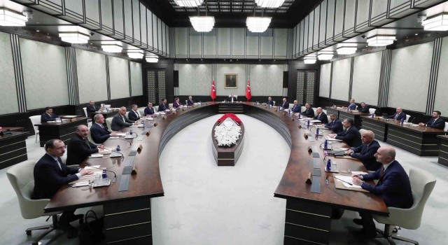 Cumhurbaşkanlığı Kabine Toplantısı, Cumhurbaşkanı Recep Tayyip Erdoğan başkanlığında başladı.